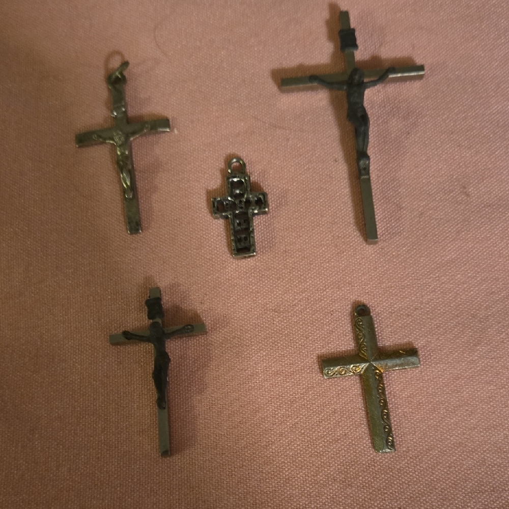 Bunle Of 5  VTG  Crosss